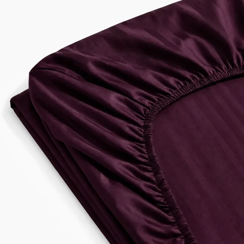 Drap-housse satin de coton rayures Mauve Bordeaux – Maison Textile